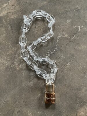 Transparent choker neckless